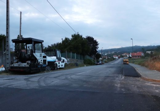 Avanzan a bo ritmo as obras de reforzo do firme na estrada Portobravo-Tállara